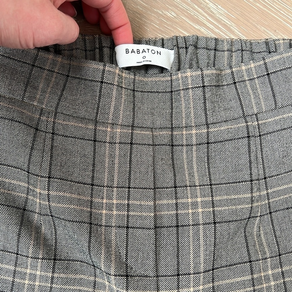 Aritzia Babaton Cropped Pants Gray Checkered - Picture 5 of 8
